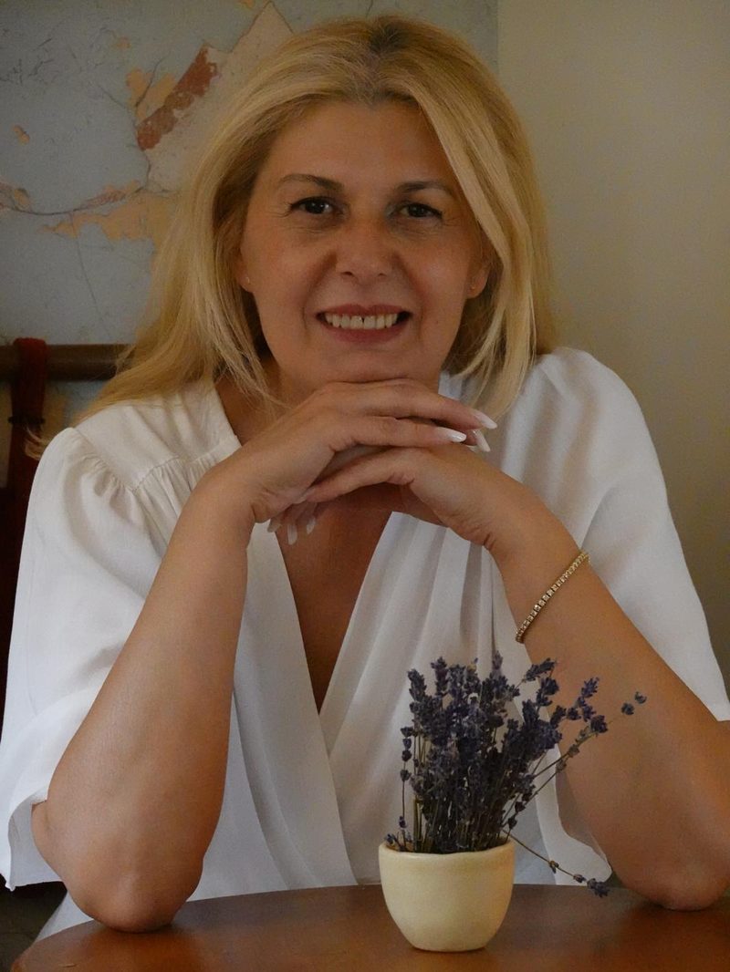 Elena Grisogono, portret într-un cadru cald